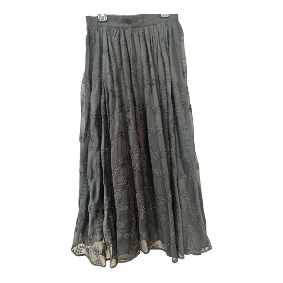 GUESS Melody Eyelet Elegant Black Maxi Skirt Size 26 NWT flowing silhouette - Picture 2 of 12